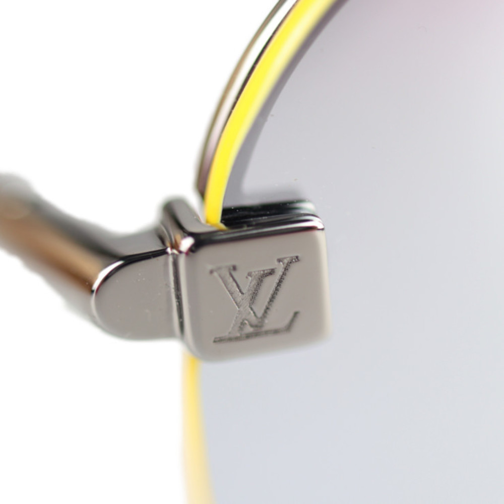 Louis Vuitton Clockwise Eclipse Sunglasses Black - image 8